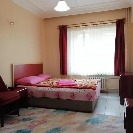 Caseria Konukevi בית הארחה *